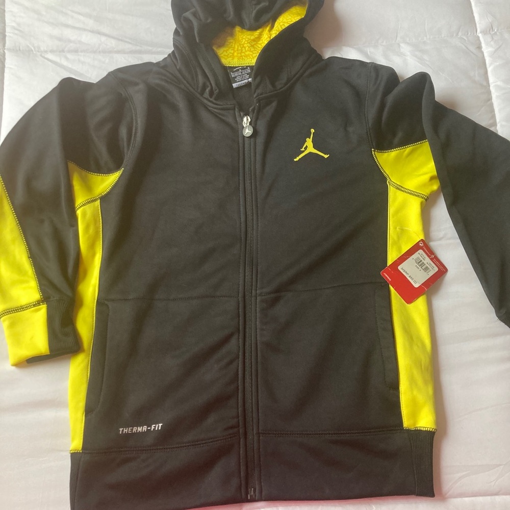 BRAND NEW NEVER WORN JORDAN SUIT⭐️